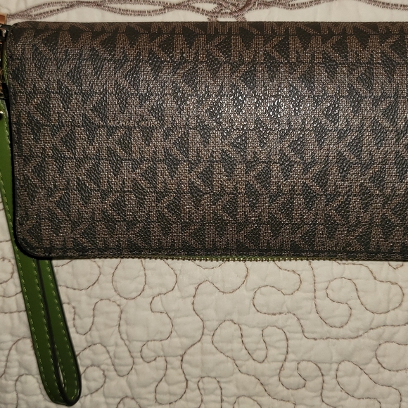 Mk backpack with matching wallet - Picture 14 of 14